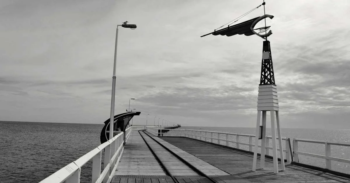 Laravel code architecture for e-commerce backend