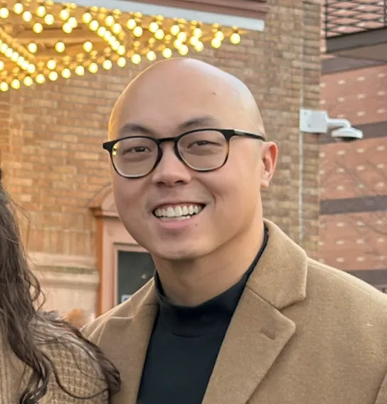 Portrait of Derrick Luu